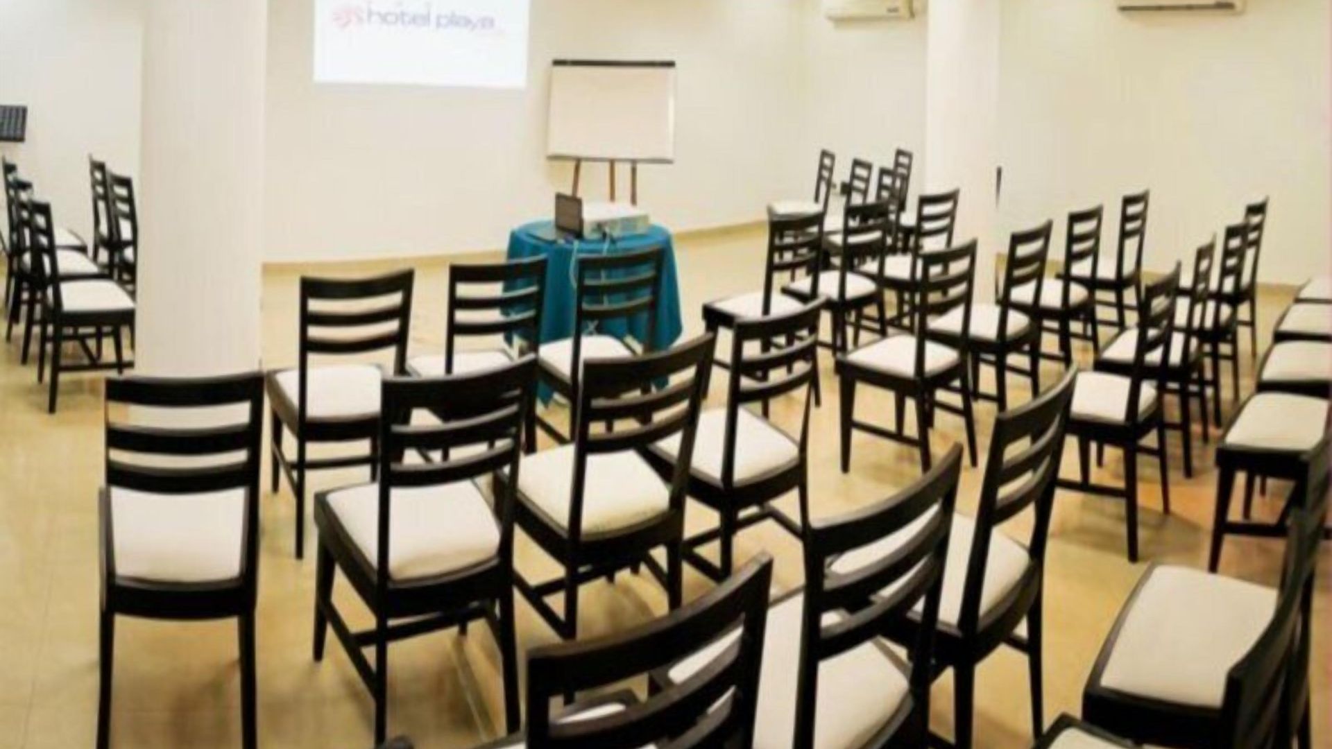 Hotel Playa Club